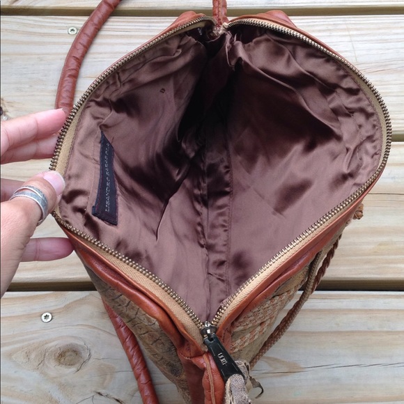 Lisandro Sarasola Vintage Leather Bag Purse Art Garb Designer Brown Shell Detail - Picture 5 of 5